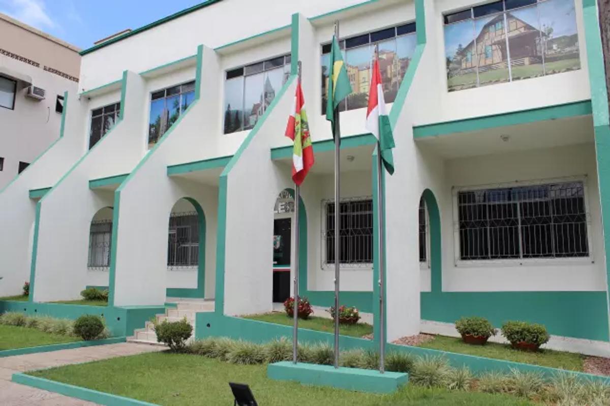 Prefeitura de Ibirama faz alerta sobre golpes utilizando setores da administração municipal