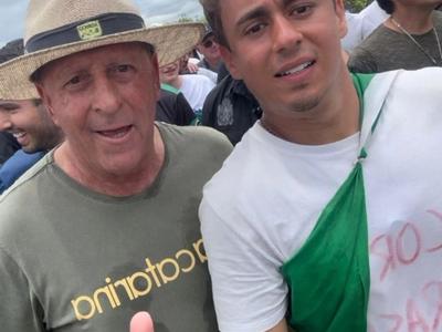 Deputado Oscar Gutz se junta a caminhada liderada por Nikolas Ferreira e representa Santa Catarina no ato pela Justiça e Liberdade