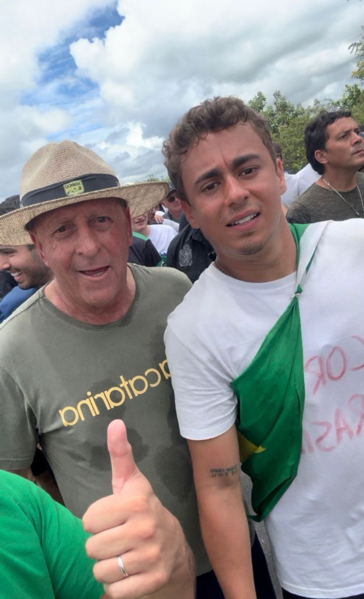 Deputado Oscar Gutz se junta a caminhada liderada por Nikolas Ferreira e representa Santa Catarina no ato pela Justiça e Liberdade