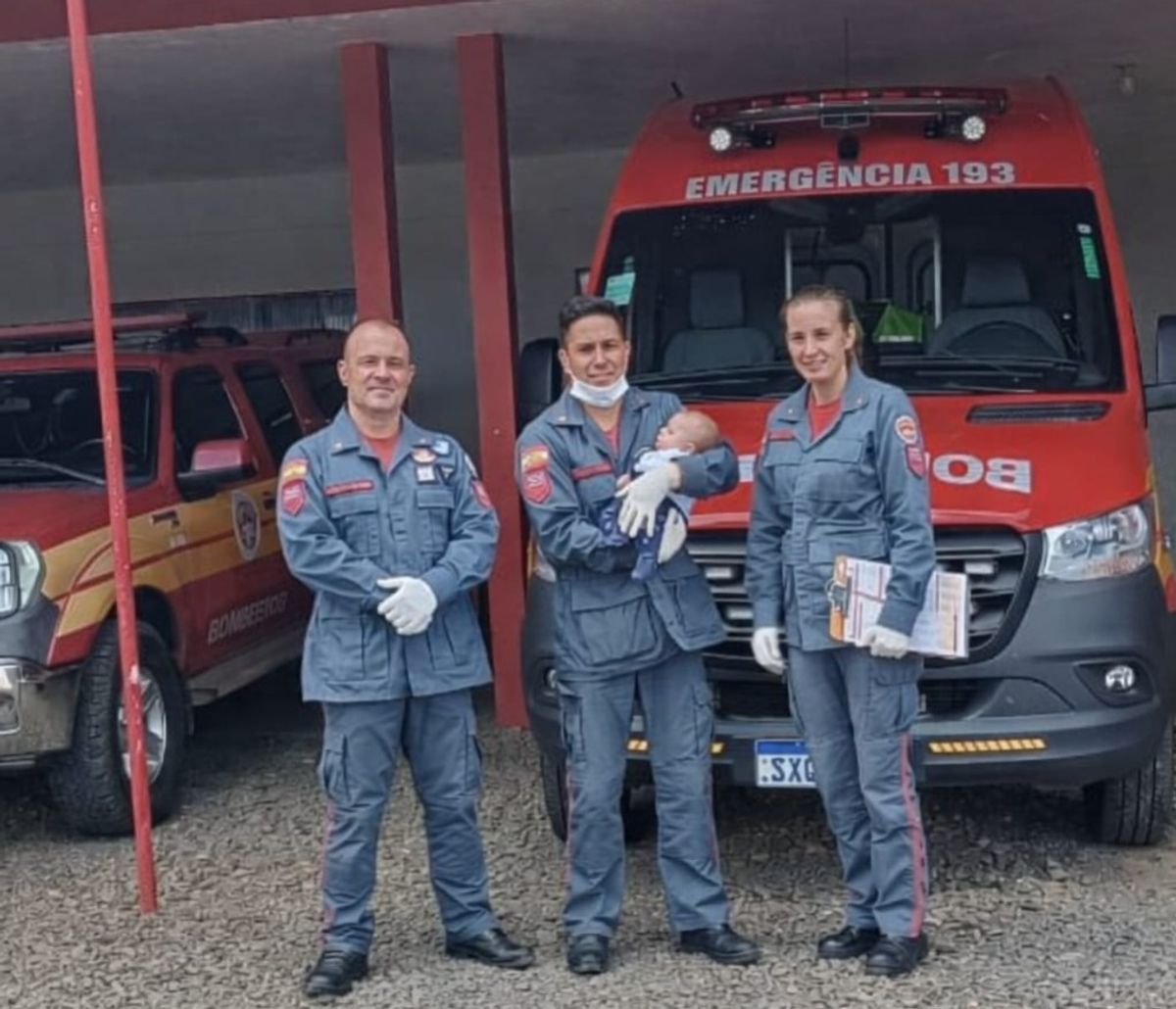 Bombeiros salvam recém-nascido vítima de engasgamento em Matos Costa