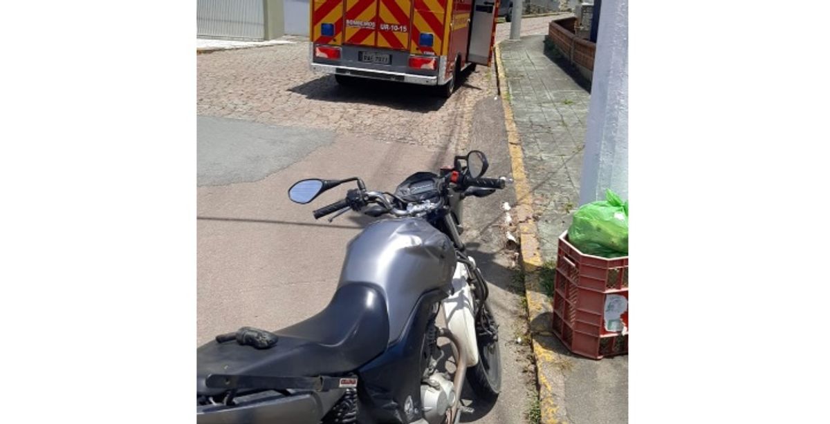 Colisão entre carro e moto deixa jovem ferido em Ibirama