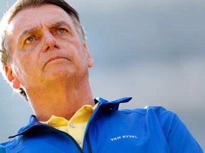 Bolsonaro é alvo de buscas da PF e deve passar a usar tornozeleira
