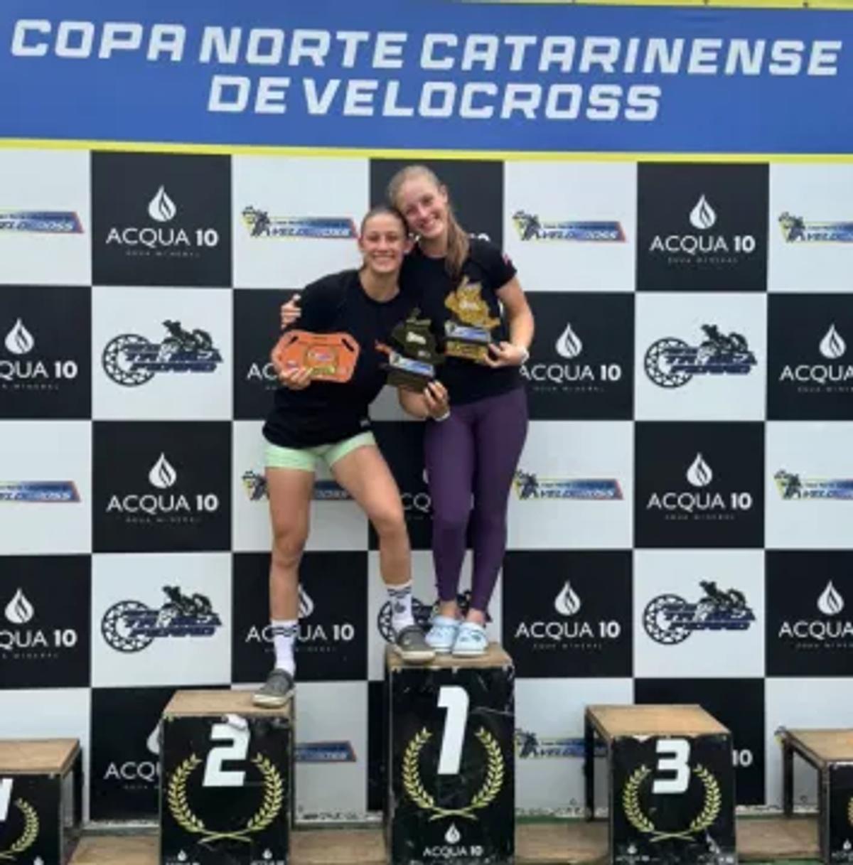 Irmãs de Rio do Campo fazem dobradinha histórica no Velocross em Schroeder