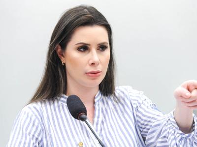 Sem apoio do PL, Carol de Toni cogita mudar de partido para concorrer ao Senado