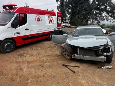 Grave acidente no Vale deixa crianças feridas e uma delas é arremessada para fora do carro