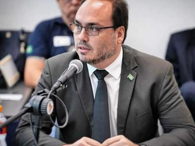 Carlos Bolsonaro pode repensar a sua eleição por Santa Catarina