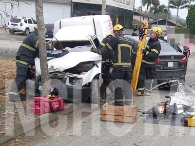 Acidente entre dois veículos é registrado no centro de Agrolândia