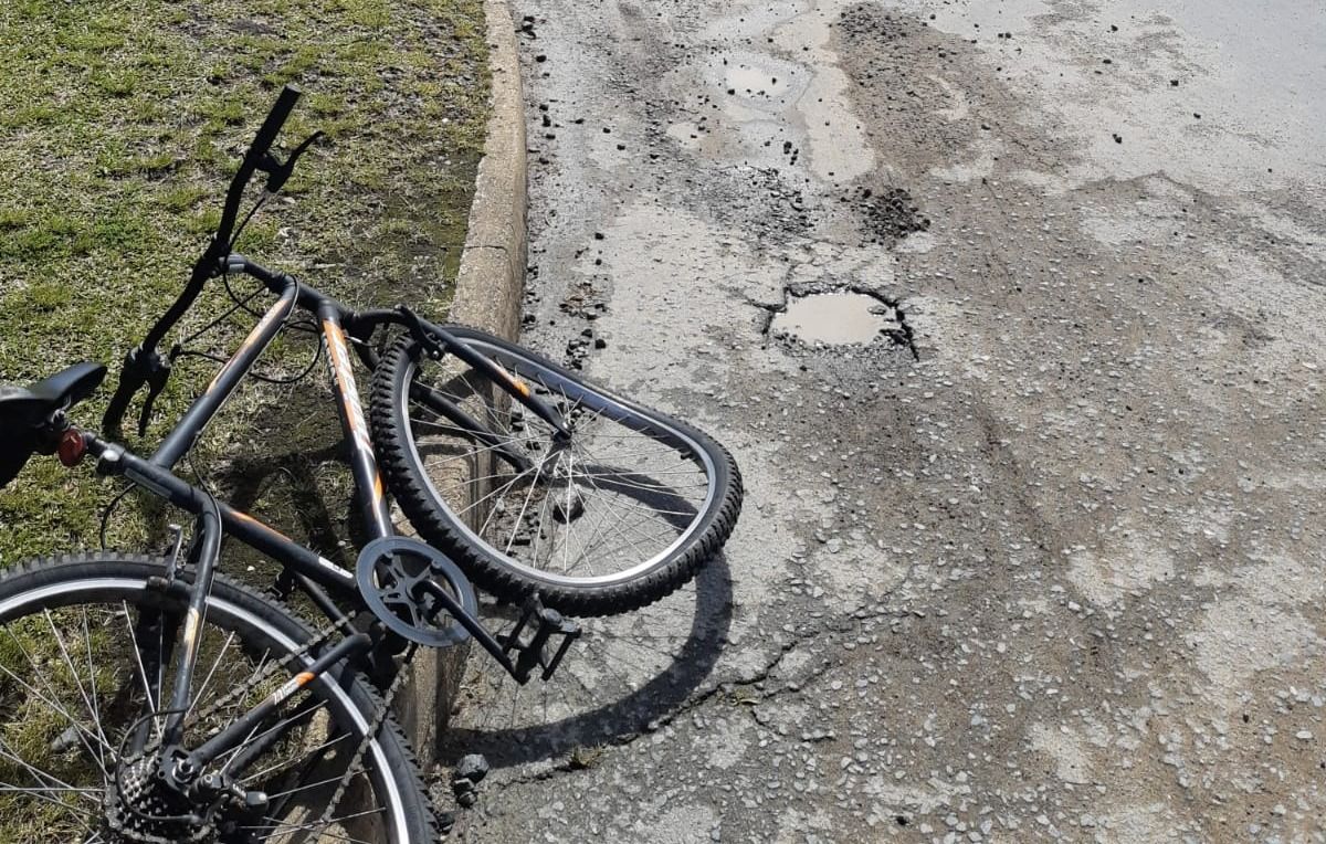 Colisão entre motocicleta e bicicleta deixa adolescente ferido em Rio Negrinho
