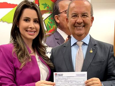 Jorginho Mello define Carol de Toni como pré-candidata ao Senado Federal