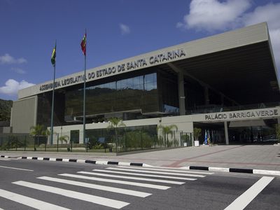 Alesc terá que aumentar o número de deputados
