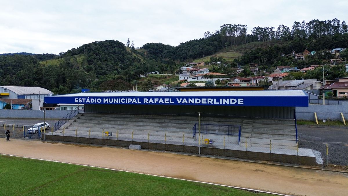 Estádio recebe oficialmente o nome de Rafael Vanderlinde