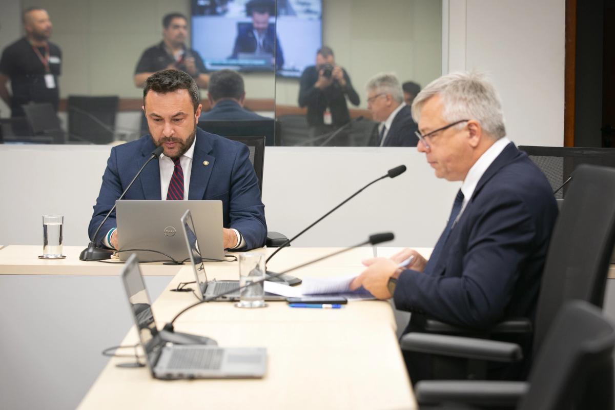 Comissão quer proibir venda de fogos de artifício com estampidos em SC