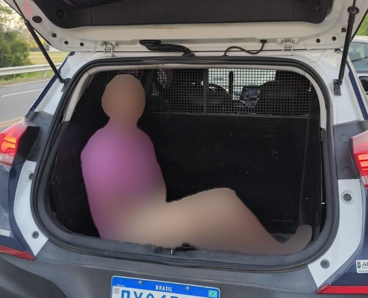 Foragido é preso após abordagem por escapamento irregular em Rio do Sul