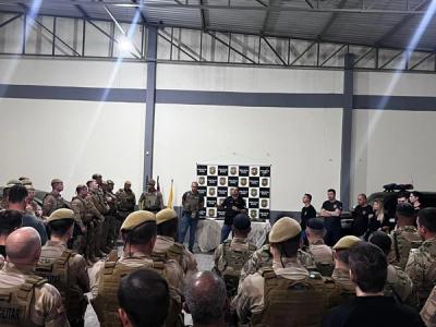 Operação “Asfixia Marinha” cumpre 17 mandados e prende cinco em SC