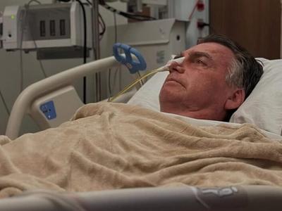 Bolsonaro publica foto internado no hospital e agradece apoio: “Mais um milagre”