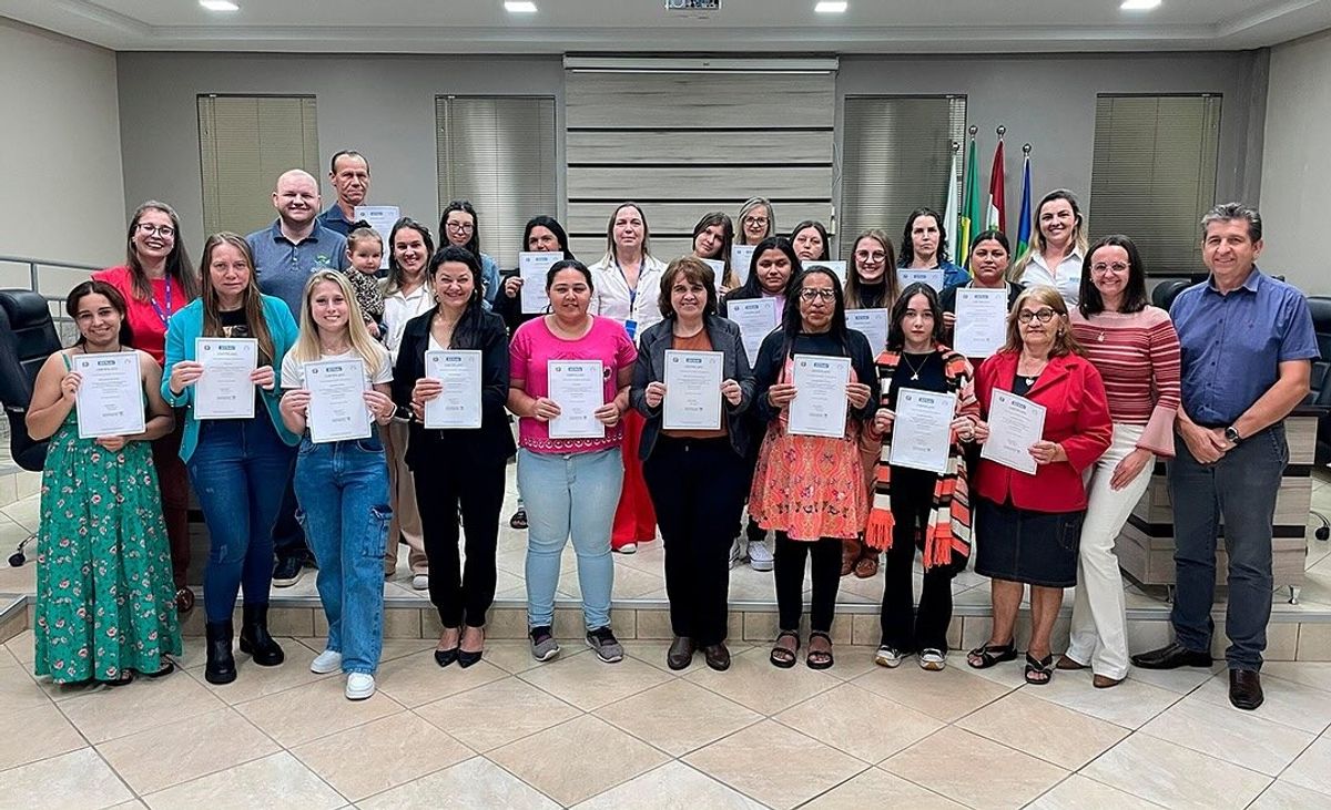 Formatura do Curso de Costura Industrial Básica é realizada em Rio do Campo