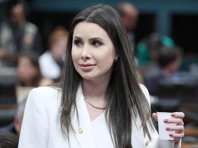 Carol de Toni lidera corrida ao Senado por SC, diz pesquisa