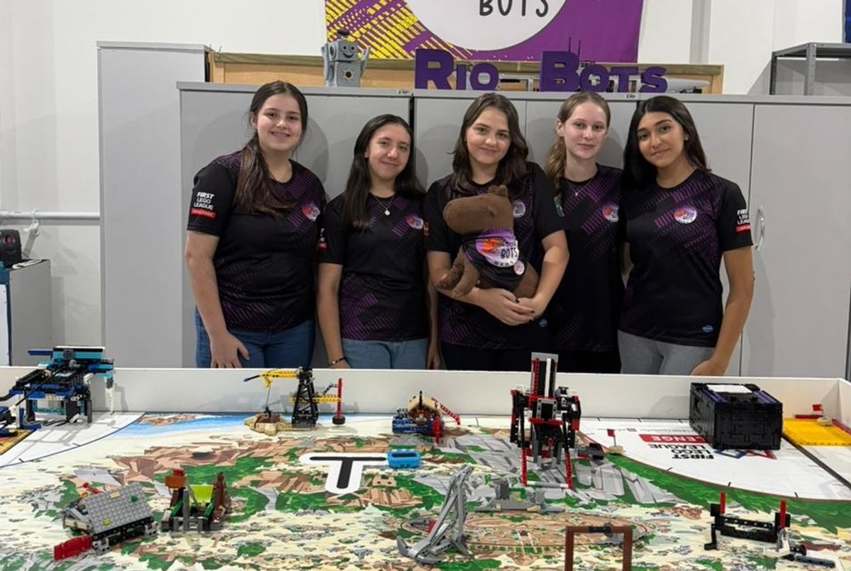 Equipe de robótica de Rio do Sul disputa competição nacional em São Paulo
