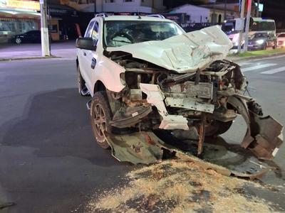 Jovem fica ferido após colisão entre carro e moto na Serra Catarinense