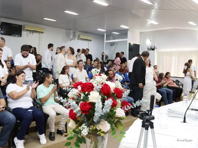 Casamento coletivo reúne 43 casais em cerimônia emocionante na Câmara de Taió
