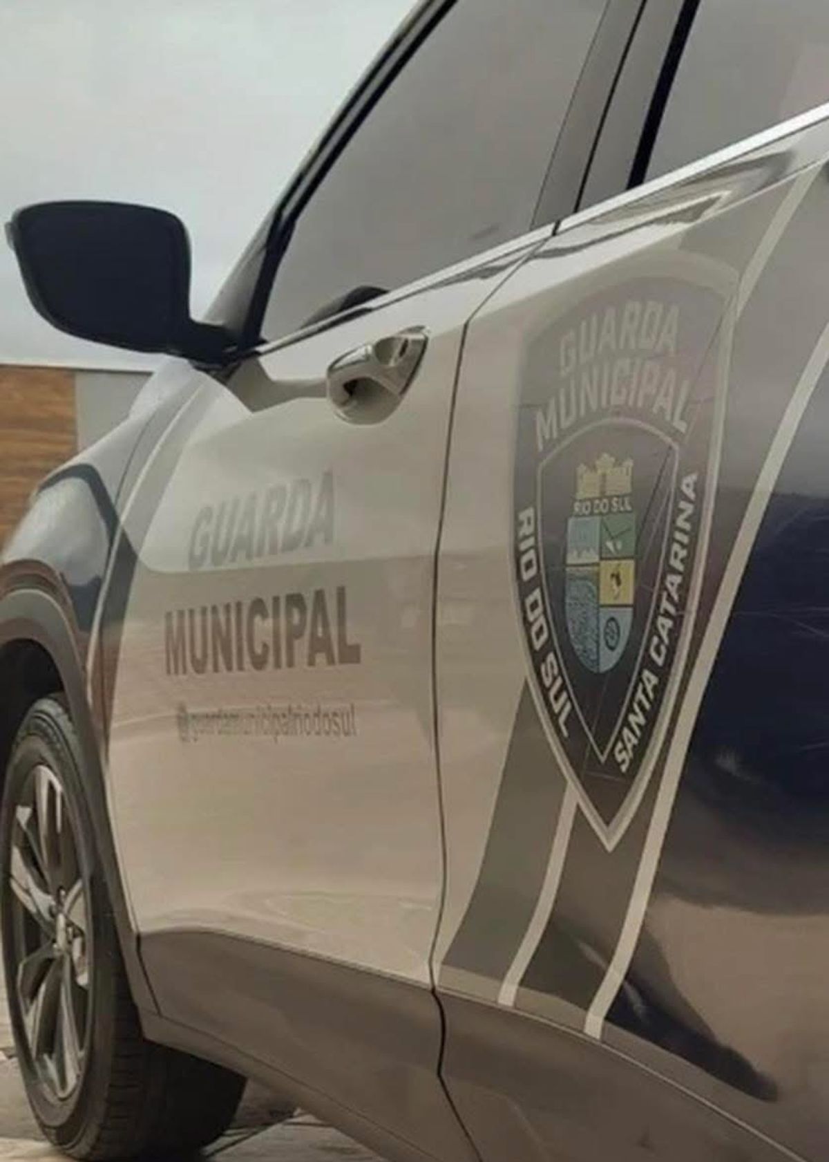 Homem é preso enquanto participava de partida de futebol em Rio do Sul