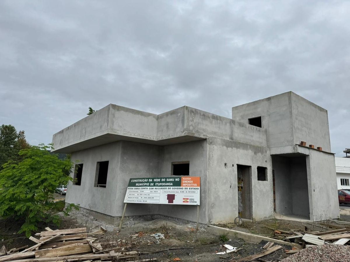 Empresas que abandonaram obras em Ituporanga são multadas