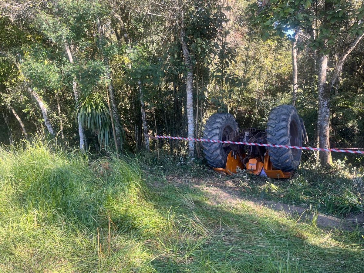Trabalhador morre em acidente com trator no Planalto Norte