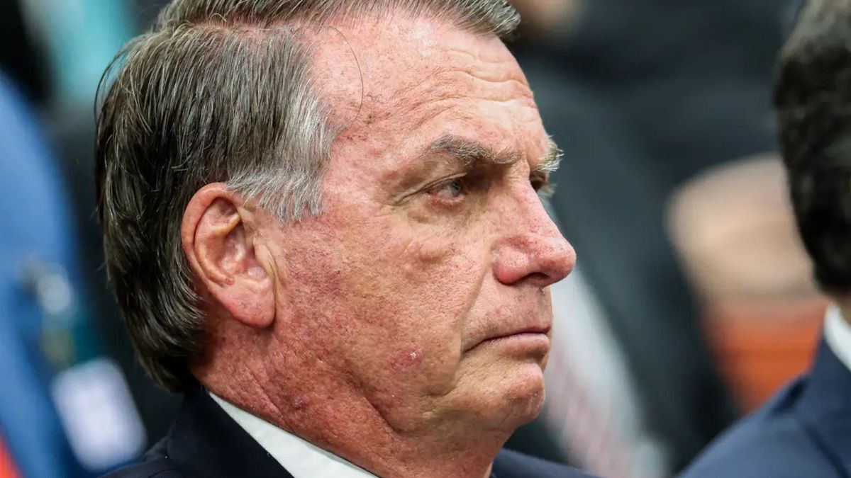 STF condena Jair Bolsonaro a 27 anos e 3 meses de prisão