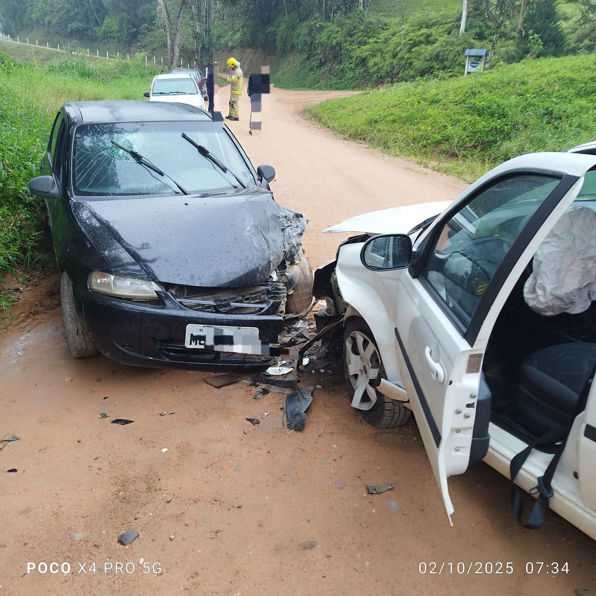 Colisão entre dois carros deixa uma mulher ferida em Ibirama