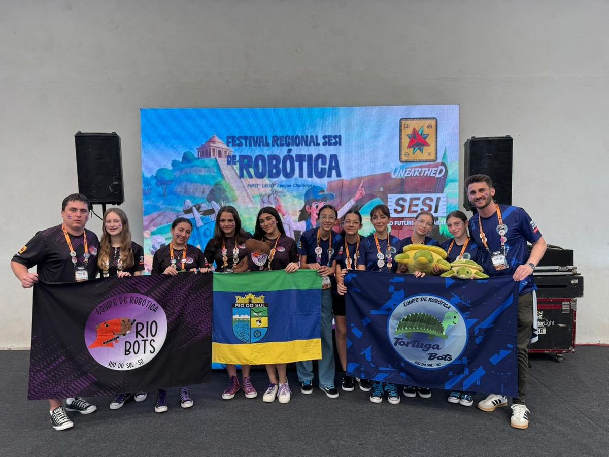 Equipes de robótica de Rio do Sul conquistam títulos na etapa estadual da First Lego League