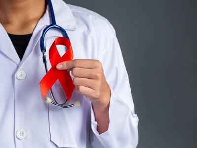 Dezembro Vermelho: Saúde reforça cuidados, prevenção e combate ao estigma sobre HIV/Aids