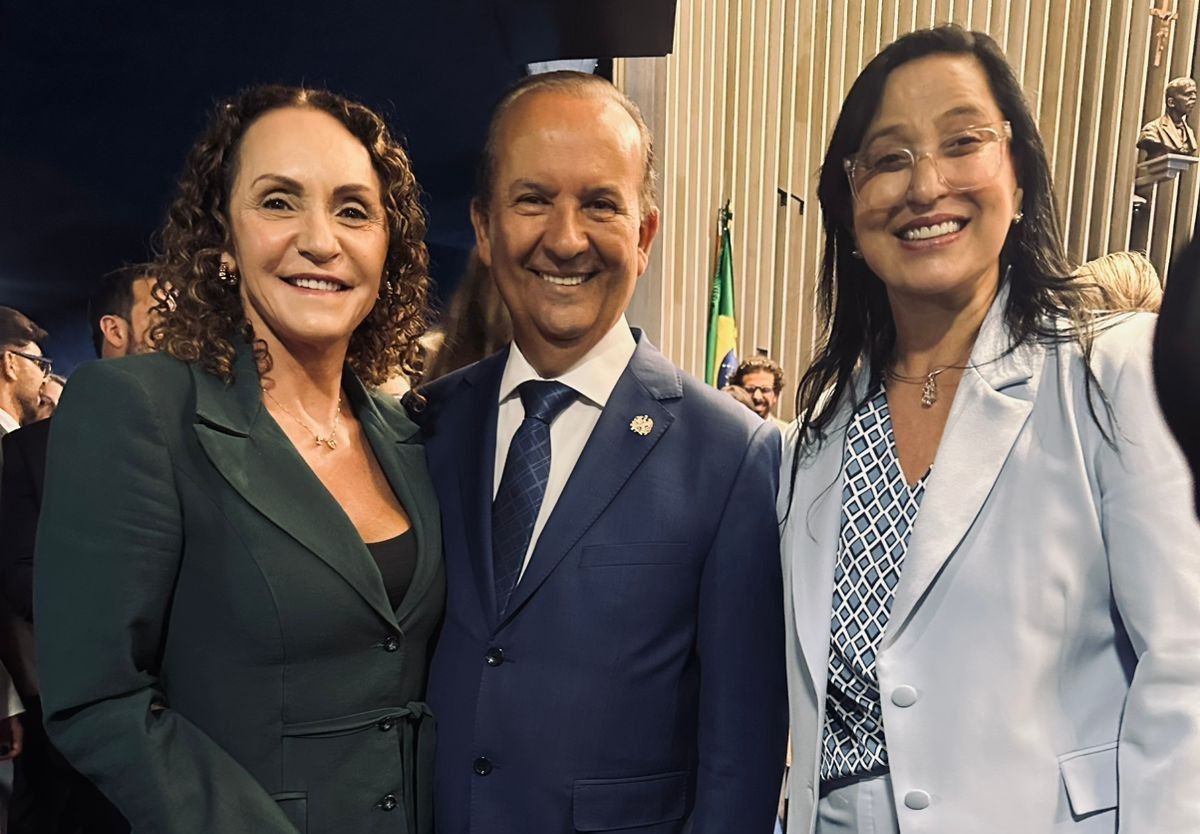 Chica participa de sessão solene em homenagem aos 50 anos da Secretaria de Articulação Nacional de SC