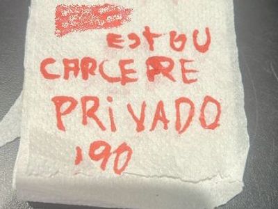 Mulher consegue pedir socorro em papel higiênico em SC