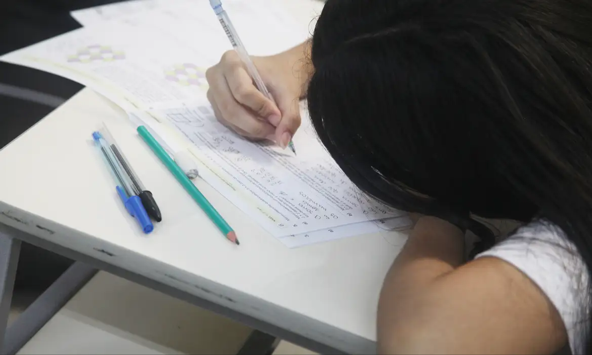 Estudo aponta que apenas 5,5% dos alunos de SC saem do Ensino Médio sabendo Matemática
