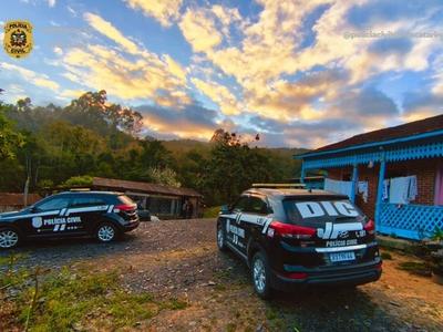 Polícia Civil prende casal por tráfico de drogas em Leoberto Leal