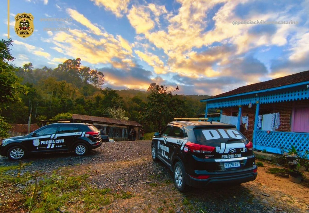 Polícia Civil prende casal por tráfico de drogas em Leoberto Leal