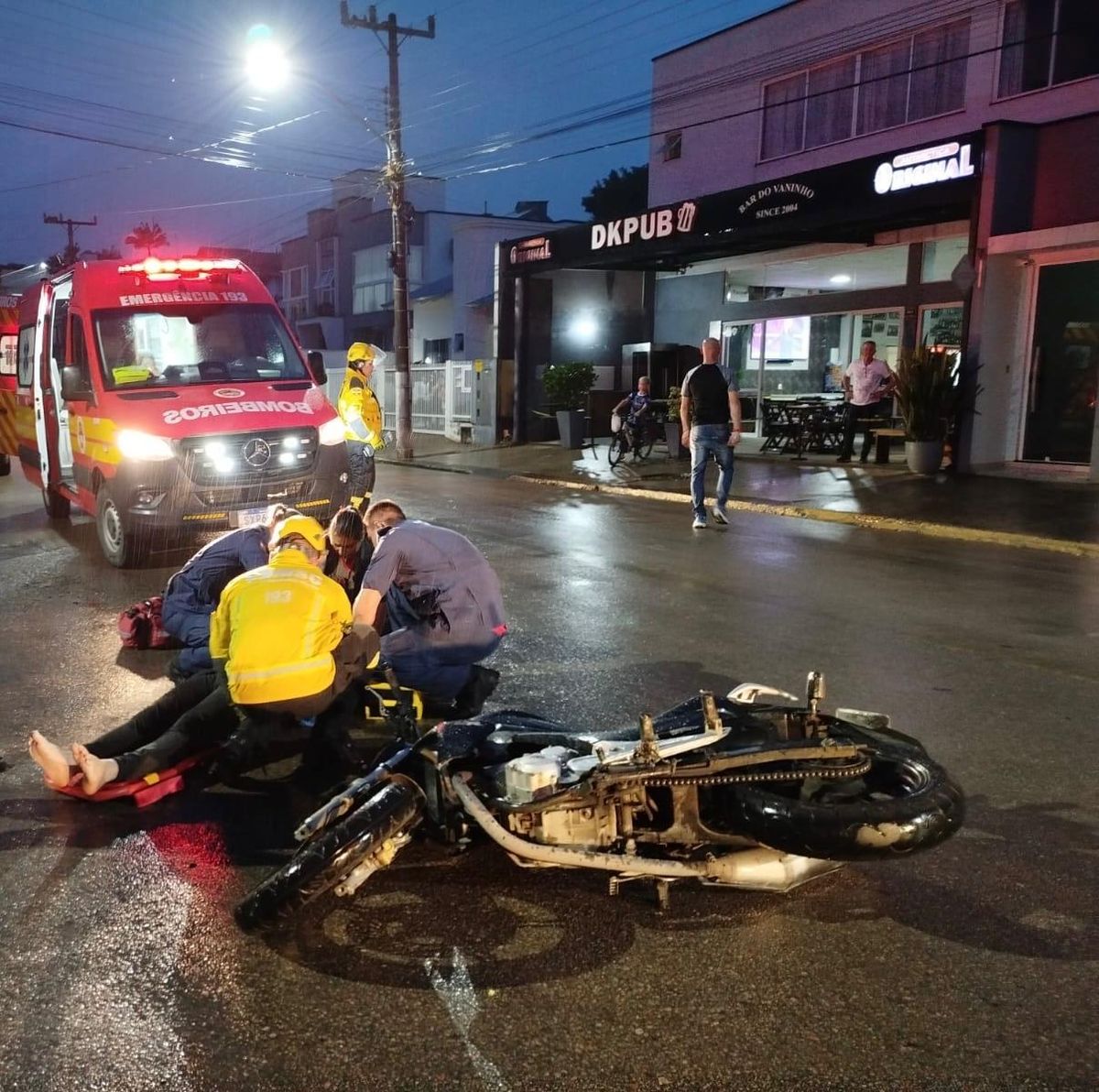 Jovem fica ferido em colisão entre carro e moto em Ituporanga
