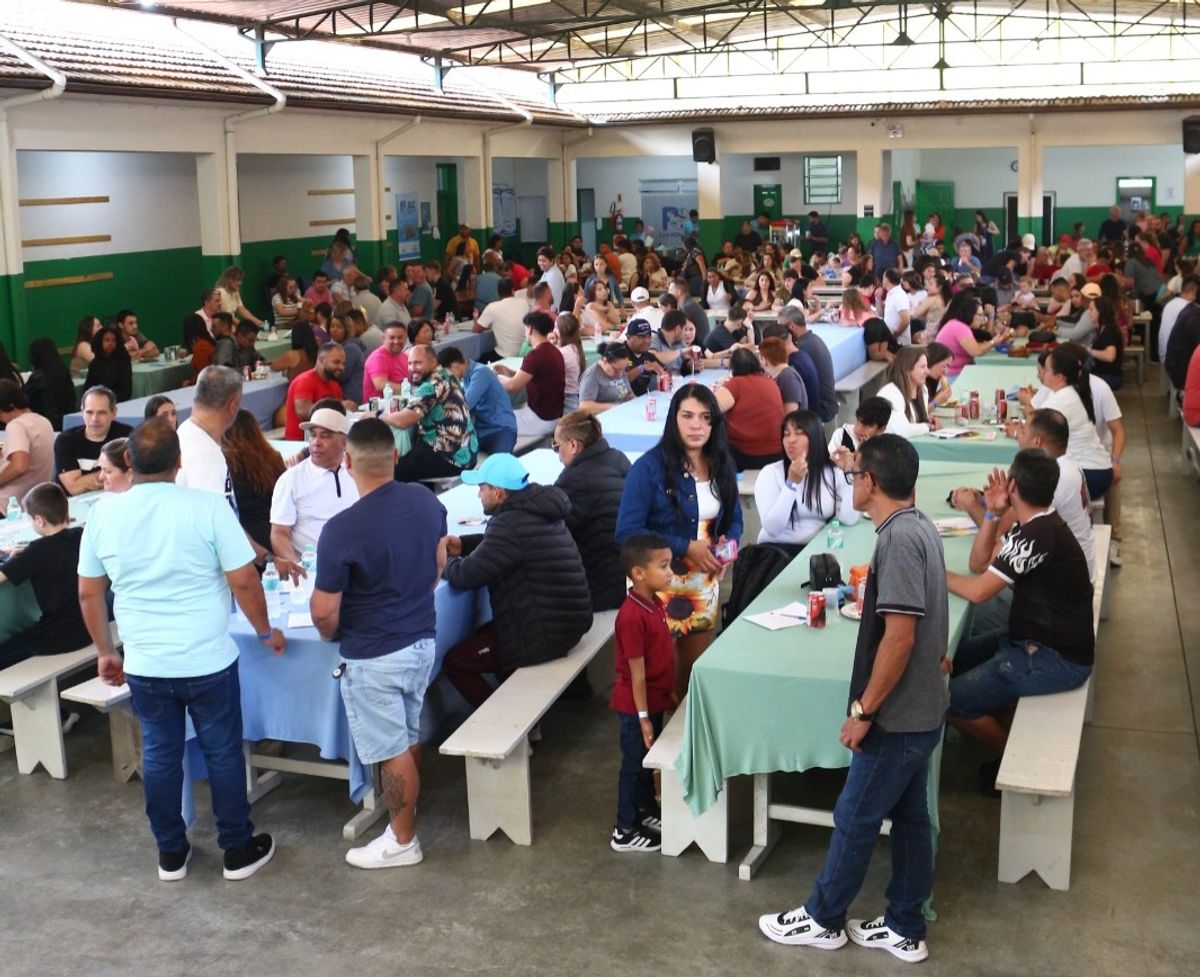 Trabalhadores participam do "Dia da Família" em Agrolândia