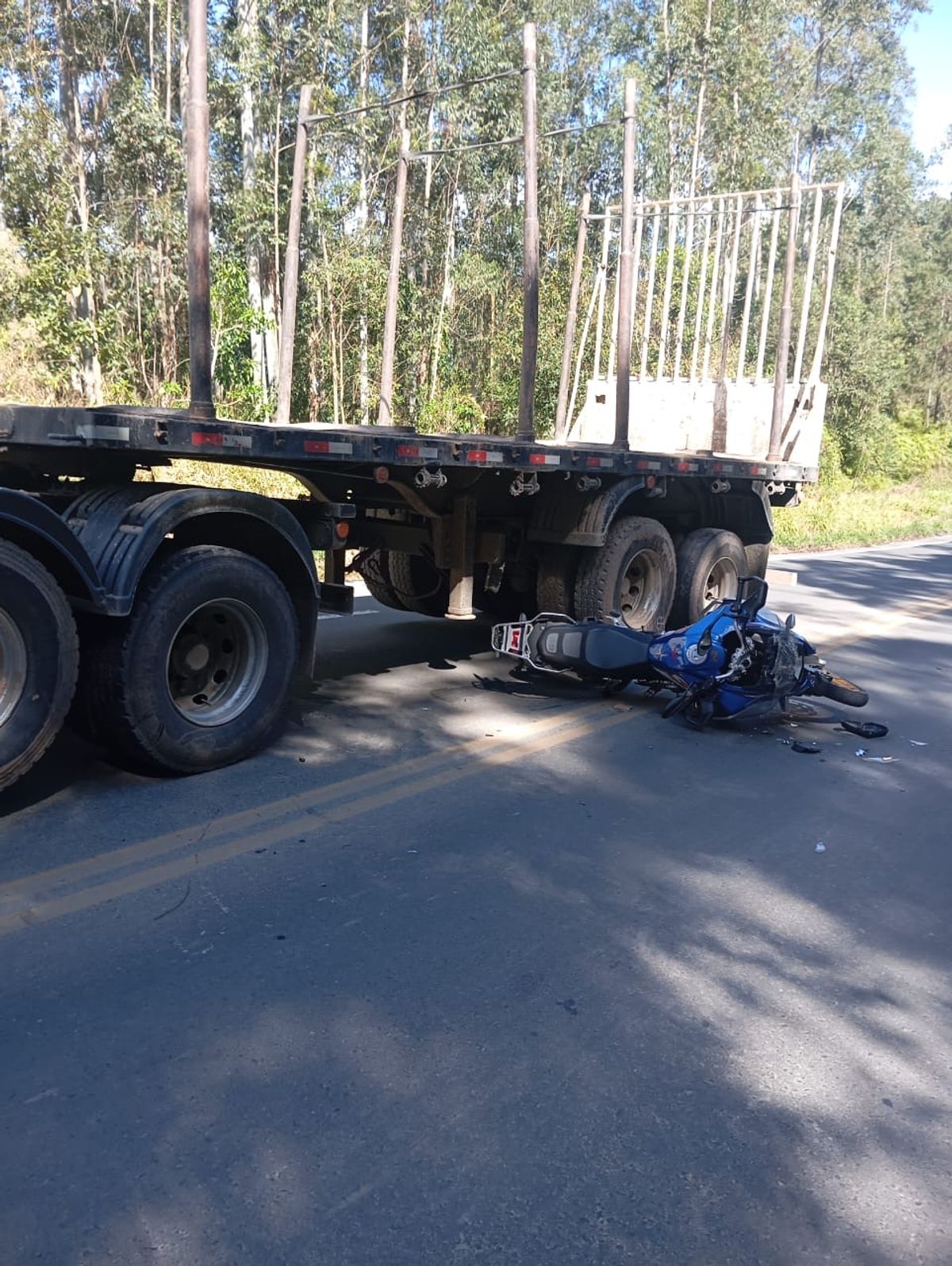 Acidente entre moto e carreta causa lentidão na rodovia entre Taió e Rio do Campo