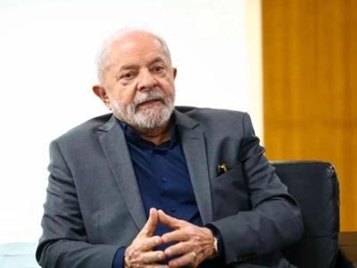 Deputado protocola pedido de impeachment contra Lula