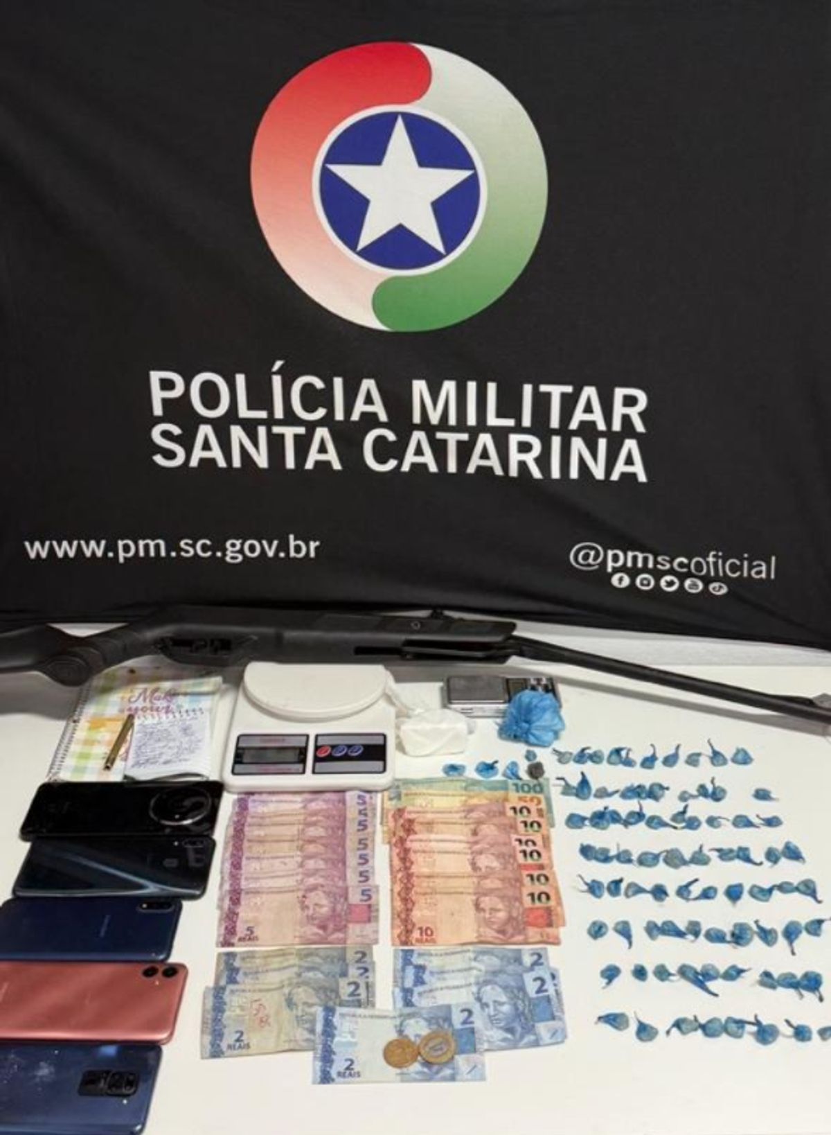Polícia Militar prende quatro homens por tráfico de drogas em Lontras