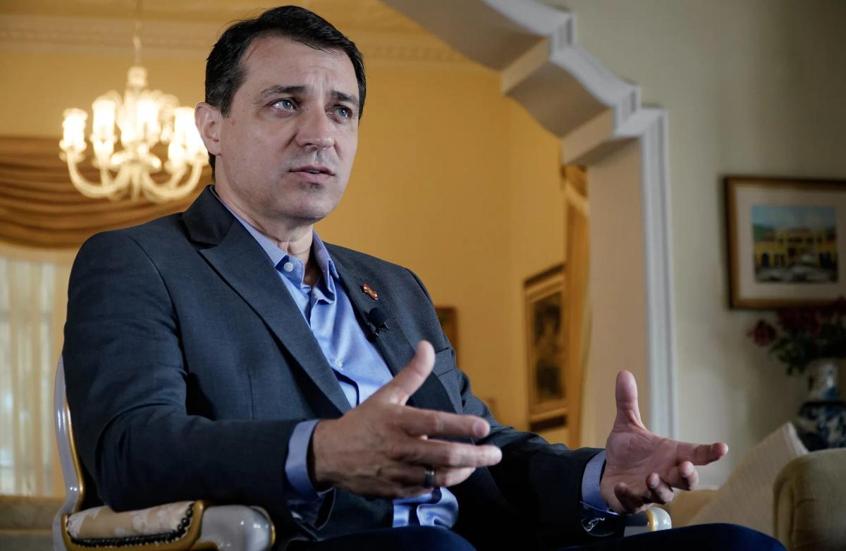Ex-governador Carlos Moisés nega ida ao Podemos