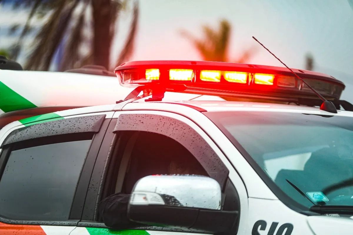 Homem é preso por importunação sexual contra adolescente em estacionamento de supermercado em Rio do Sul