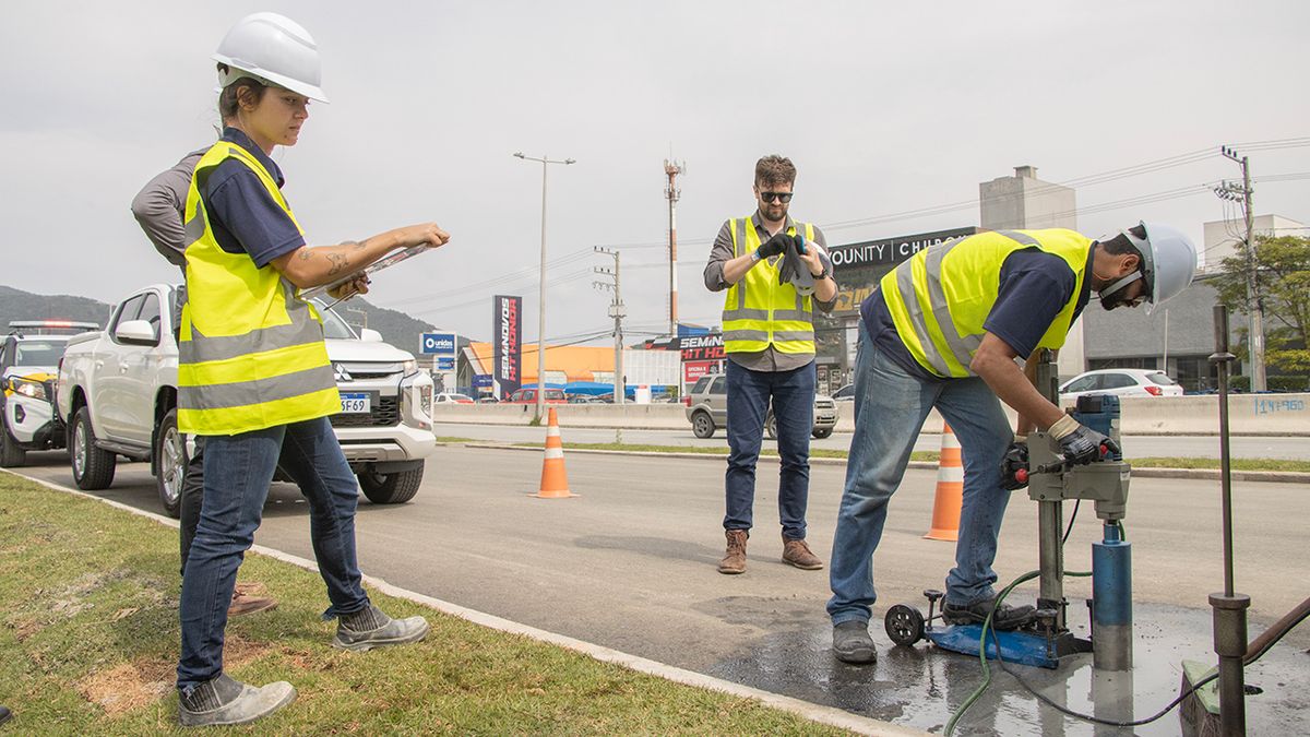 TCE aponta indícios de superfaturamento em pavimentação