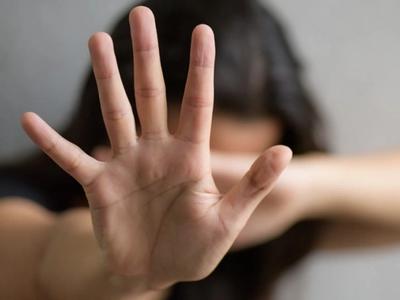 Violência contra mulheres faz ao menos 12 vítimas por dia; diz estudo