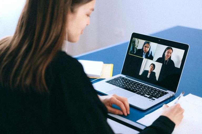 Learn how to improve your video calls on Microsoft Teams and Zoom