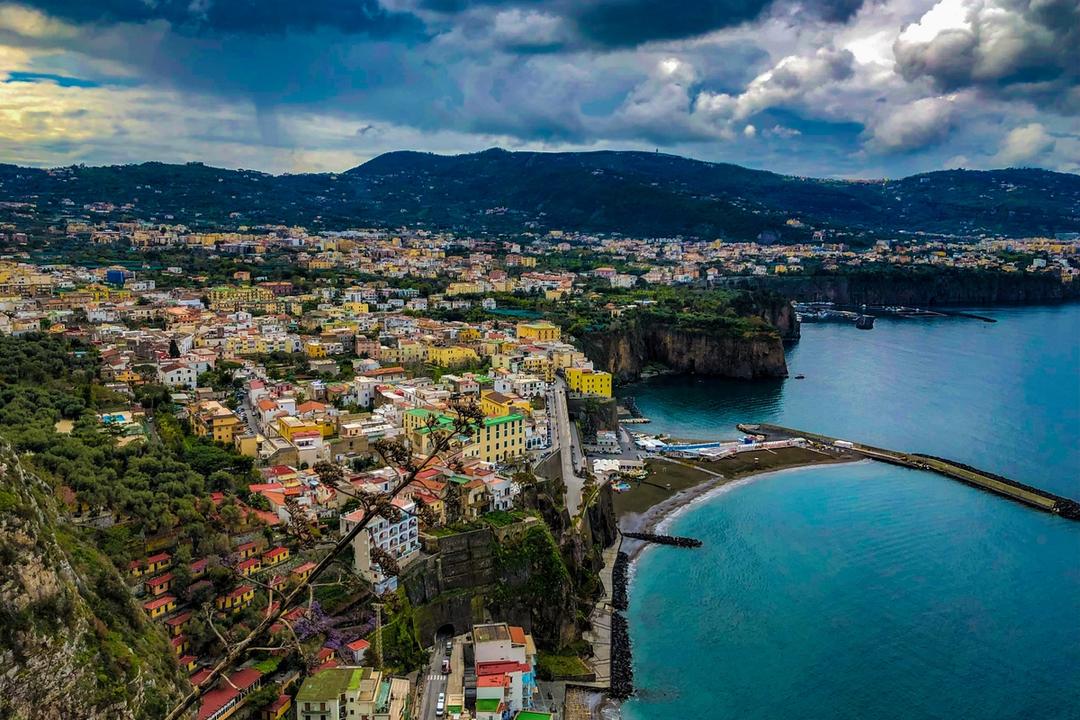 Naples Unfiltered: Street Food, Chaos & Hidden Beauty