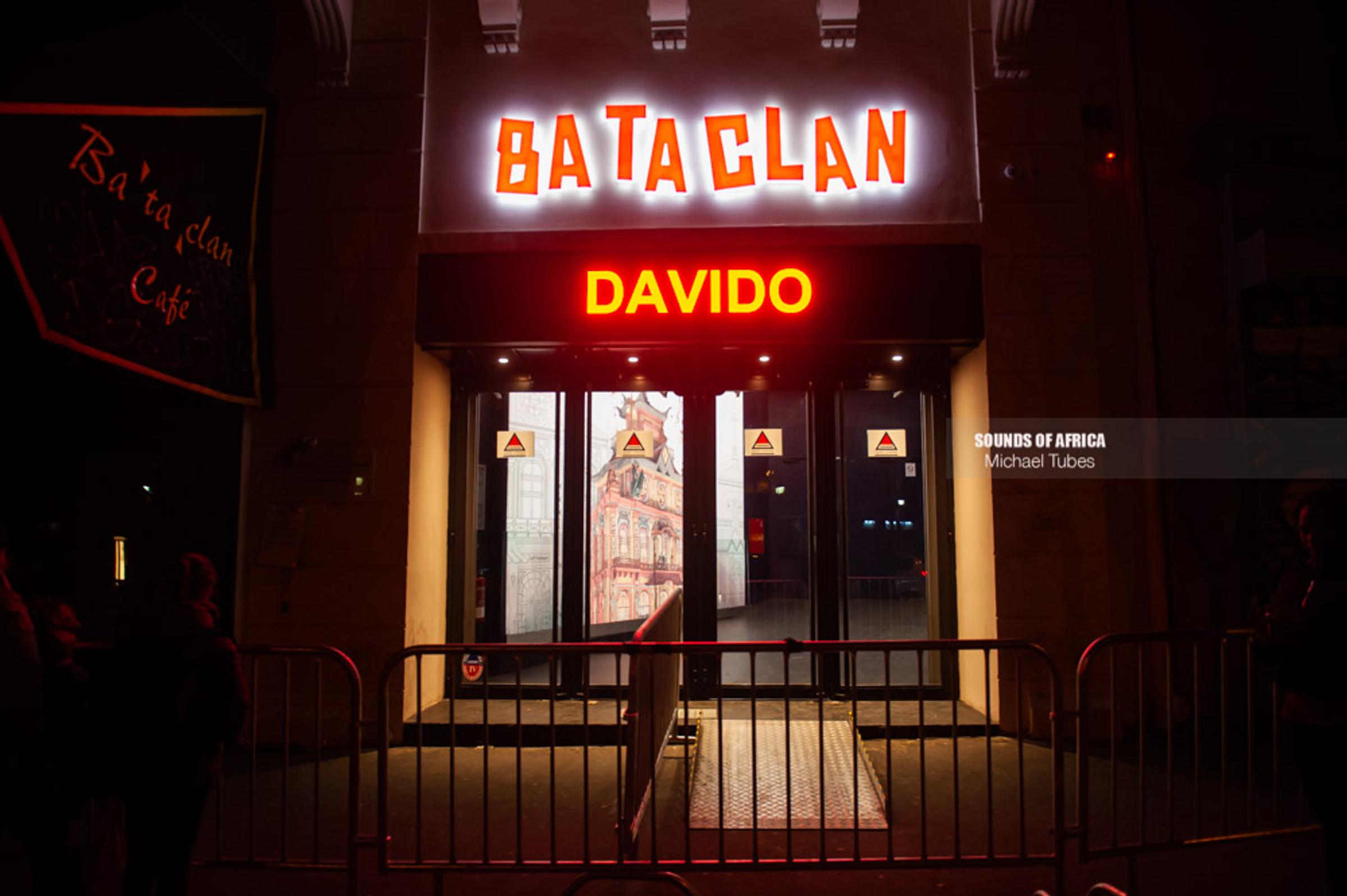 Paris, France. 10th December, 2016. Davido performing live at Bataclan. Photographed Michael Tubes.