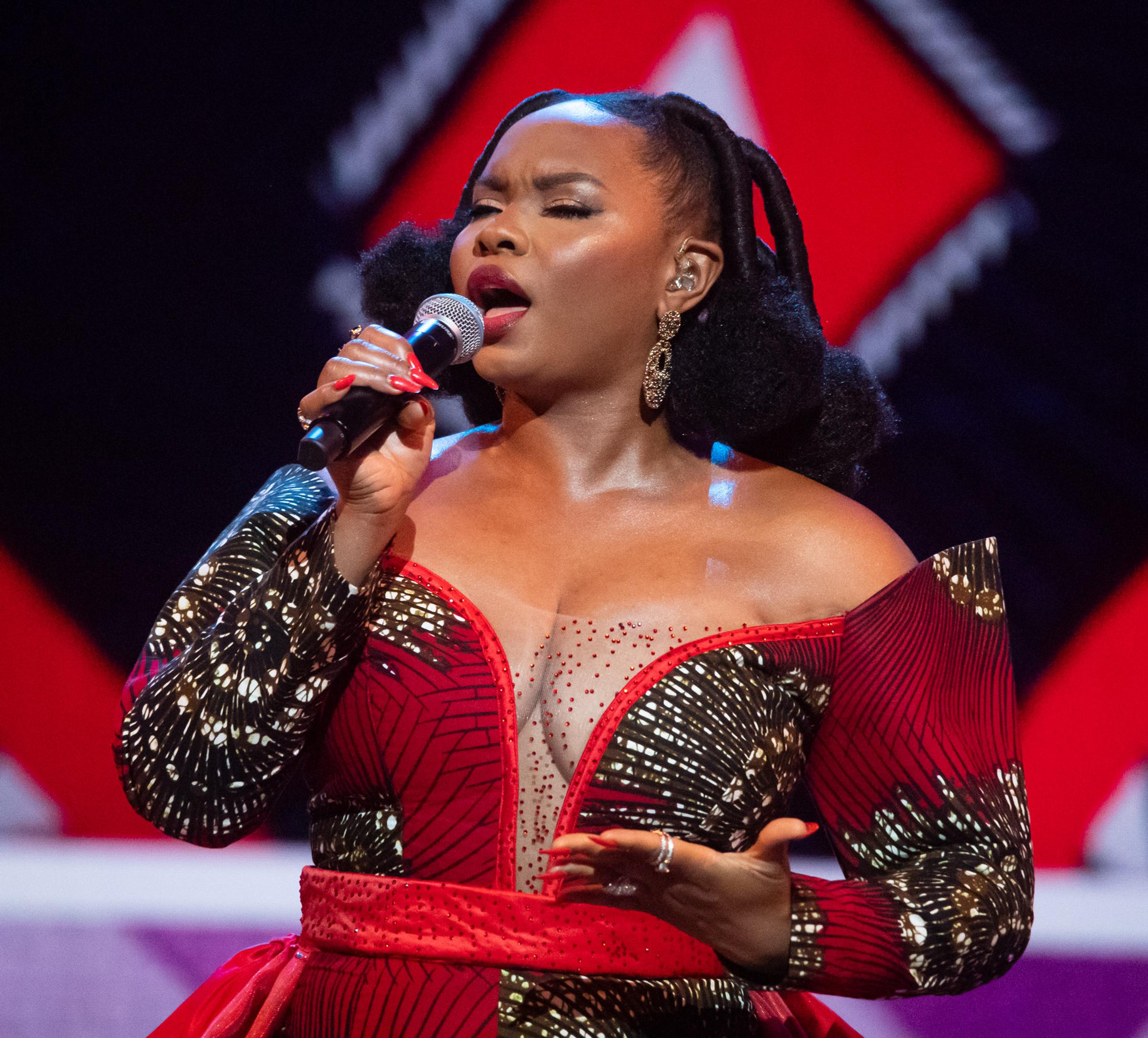 London, UK. 17th October 2021. : Yemi Alade performing live at the Earthshot Prize 2021 at Alexandra Palace. Photographed by Michael Tubes