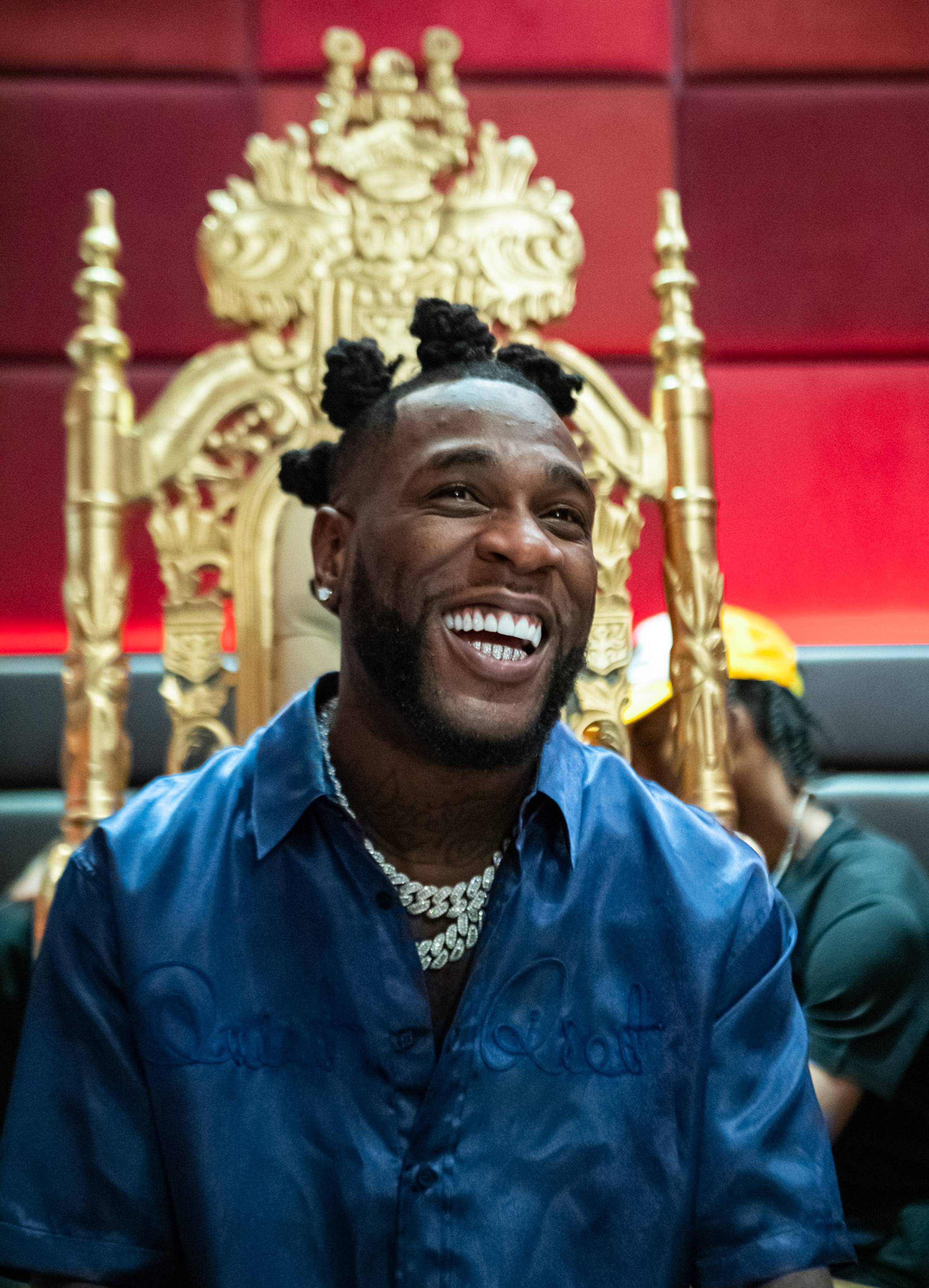 Burna Boy apologises to his Fans